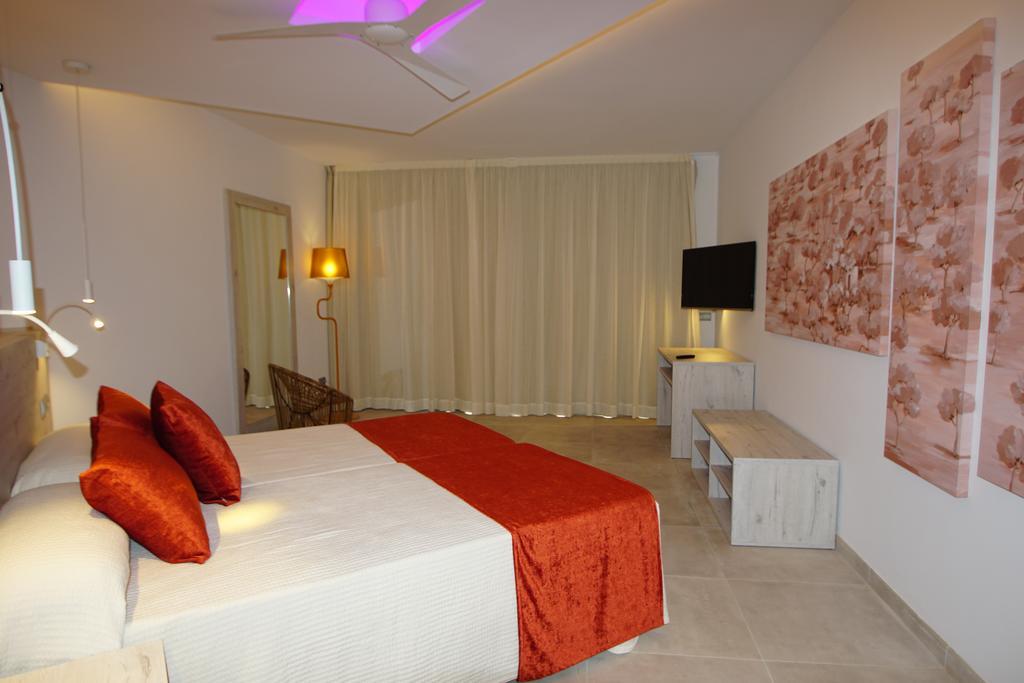 Hotel Abrat ซานอันโตนิโอ ภายนอก รูปภาพ