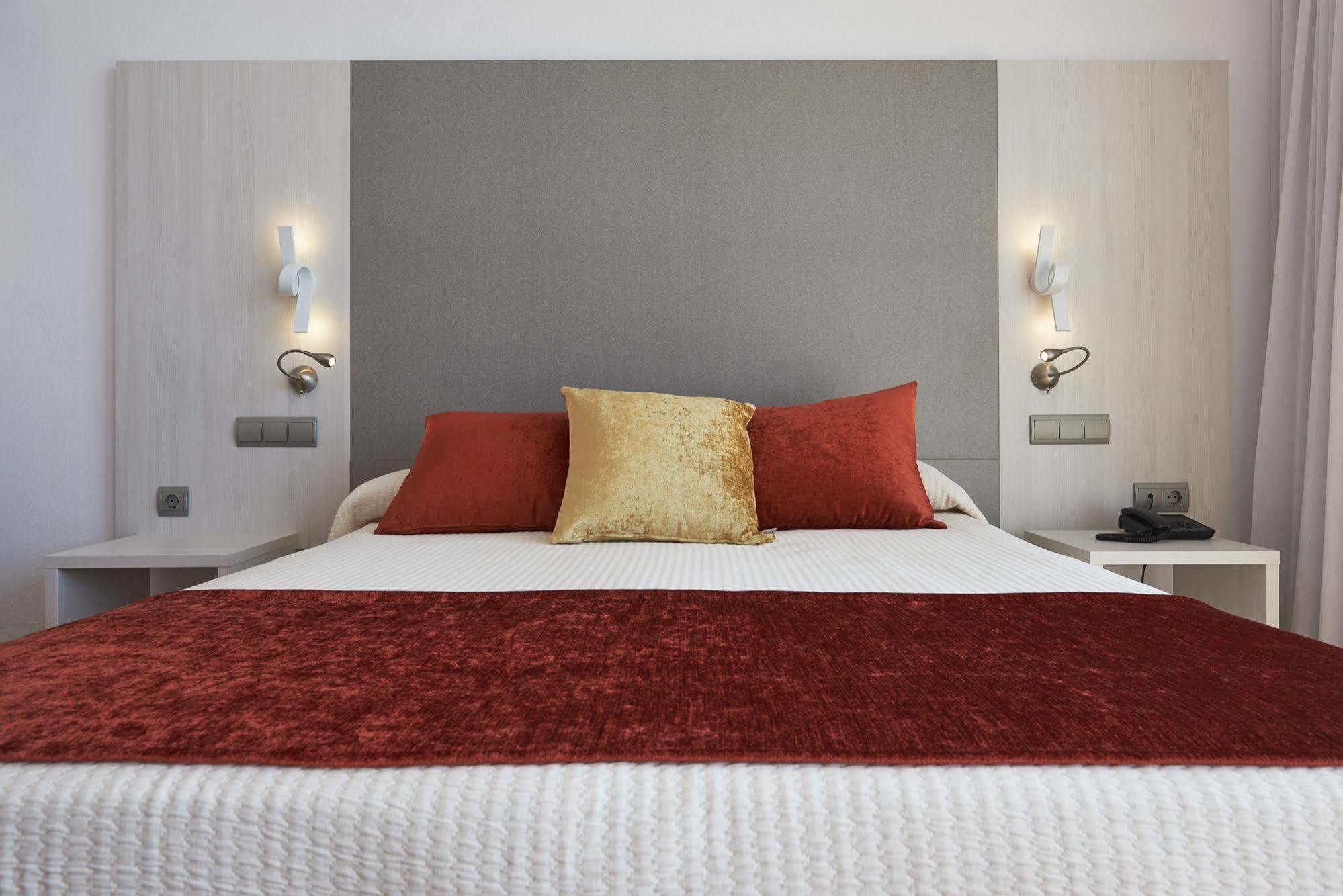 Hotel Abrat ซานอันโตนิโอ ภายนอก รูปภาพ
