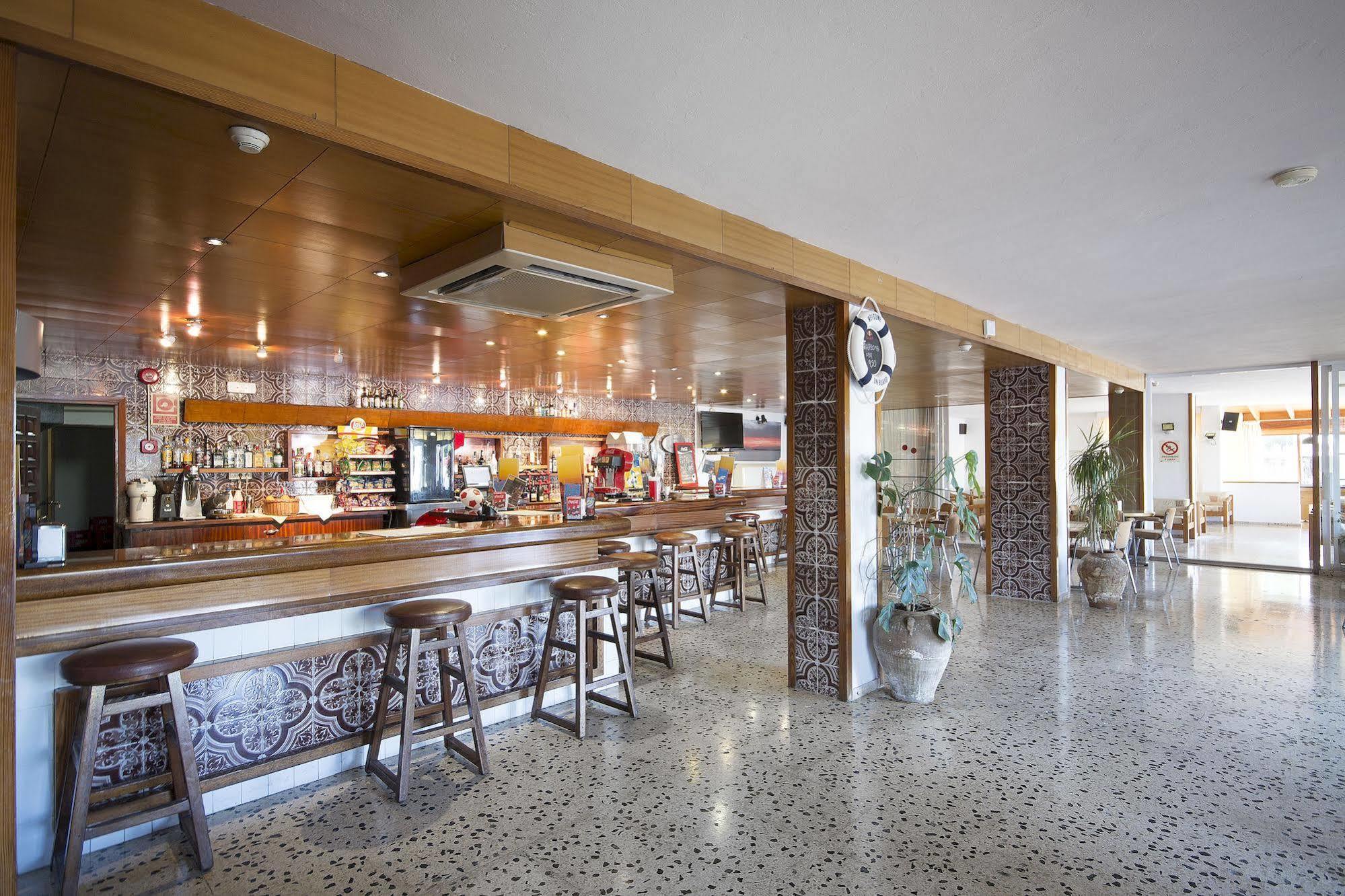 Hotel Abrat ซานอันโตนิโอ ภายนอก รูปภาพ
